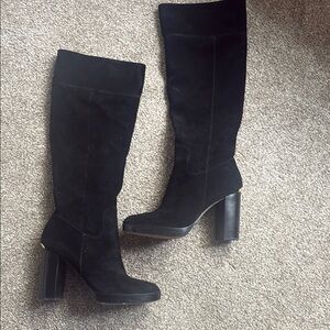 MICHAEL Michael Kors Black Heeled Boots with Sleek Design
